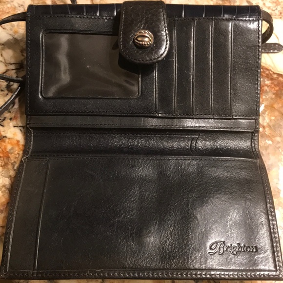 Brighton Crossbody Handbag - Picture 5 of 7